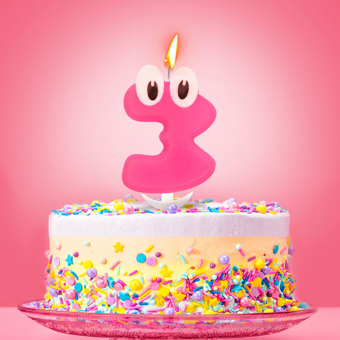 Свеча в торт цифра 3 &quot;С днем рождения, малышка&quot;