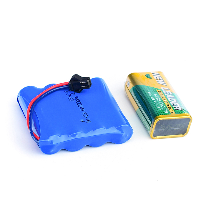 Фото к товару Боевой танк 9807 "Наступление" р/у, на аккумуляторах, зарядное, в коробке Боевой танк 9807 "Наступление" р/у, на аккумуляторах, зарядное, в коробке