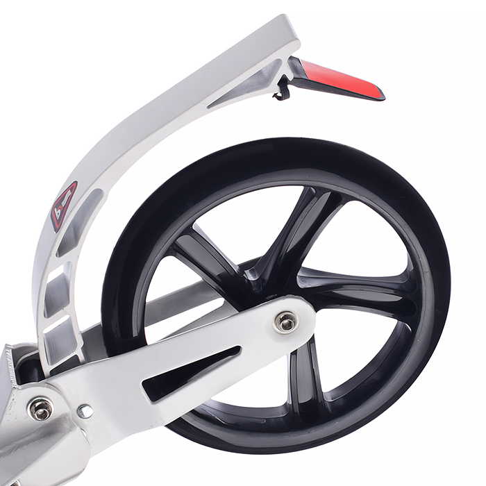 Фото к товару Самокат U038184Y 2-х кол., белый, PU/ 200 мм, ABEC 7, в коробке Самокат U038184Y 2-х кол., белый, PU/ 200 мм, ABEC 7, в коробке