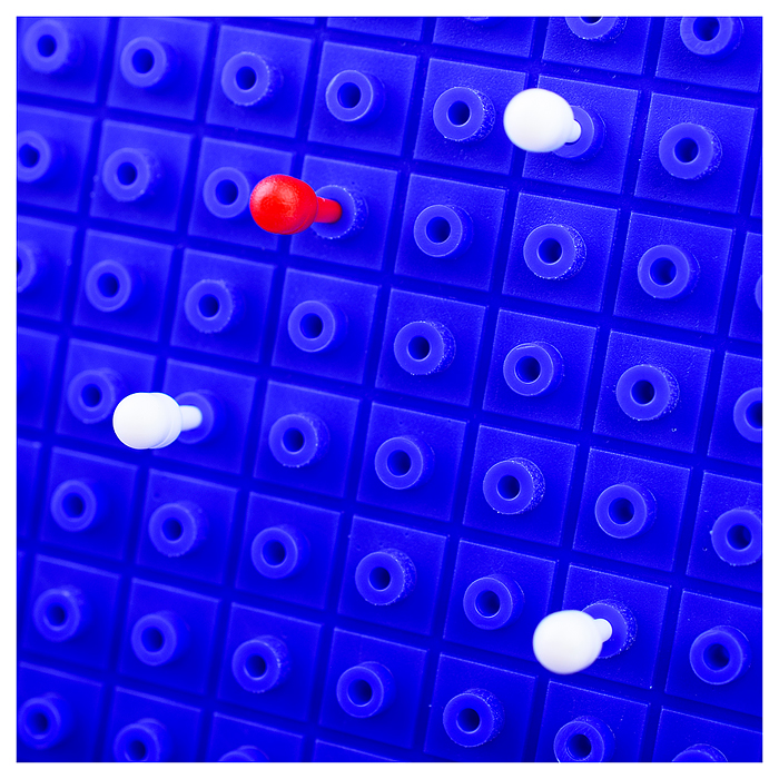 Фото к товару Настольная игра "Космобой" мини Настольная игра "Космобой" мини