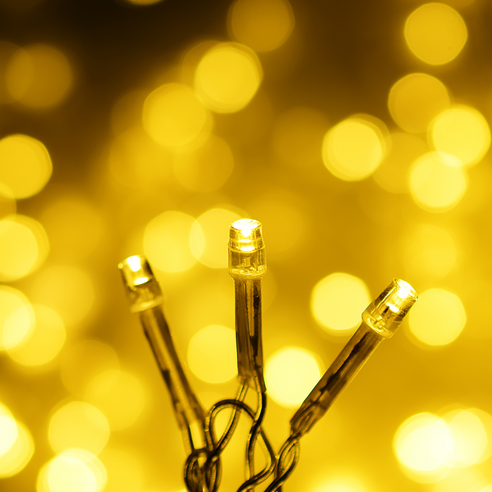 Фото к товару Электрогирлянда светодиодная Бахрома, 6*0,7м, 192 лампы, теплый Электрогирлянда светодиодная Бахрома, 6*0,7м, 192 лампы, теплый