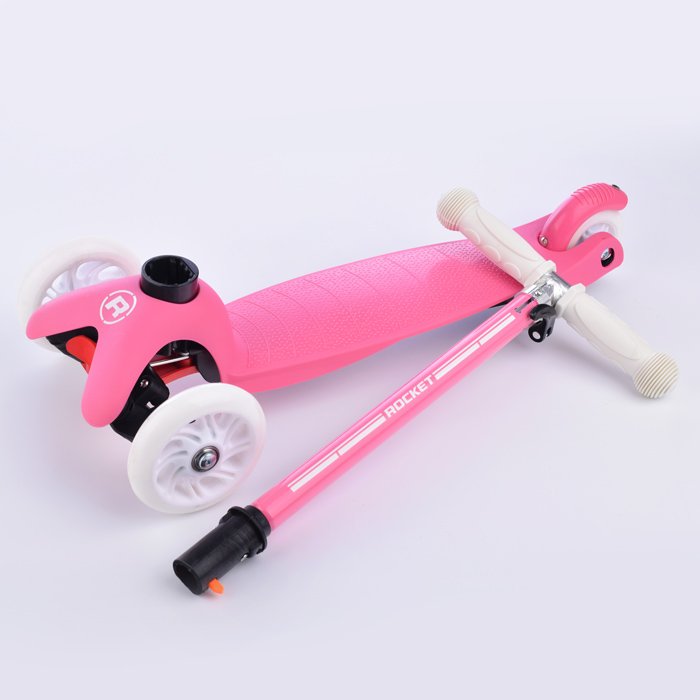 Фото к товару Самокат трёхколёсный ROCKET колёса световые PU, цвет бело-розовый Самокат трёхколёсный ROCKET колёса световые PU, цвет бело-розовый