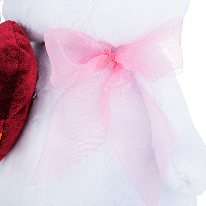 Кошка Ли-Ли с сердцем