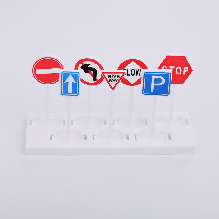 Фото к товару Парковка-Автомойка 660-S16 "Дорожные знаки" в коробке Парковка-Автомойка 660-S16 "Дорожные знаки" в коробке