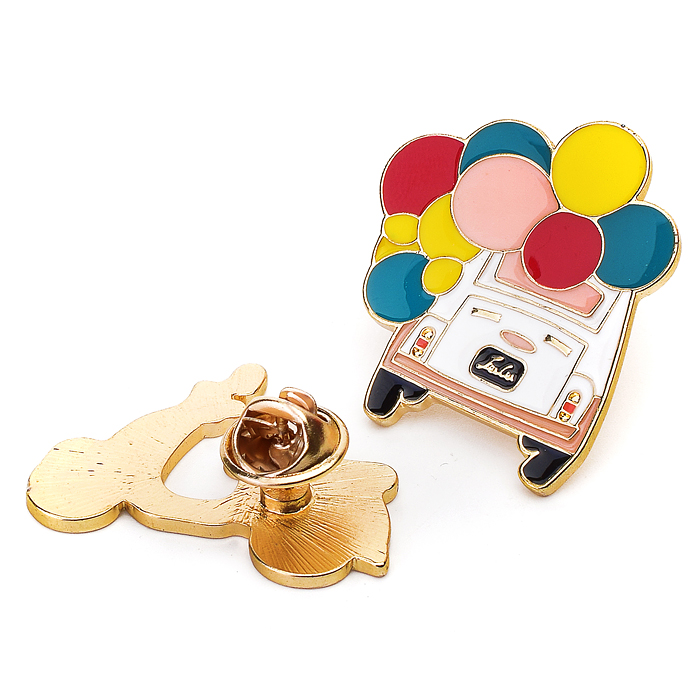 Фото к товару Набор значков "Holidays in Italy" эмалированные, размер изделий: автобус 3,2x3,5 см, скутер Набор значков "Holidays in Italy" эмалированные, размер изделий: автобус 3,2x3,5 см, скутер