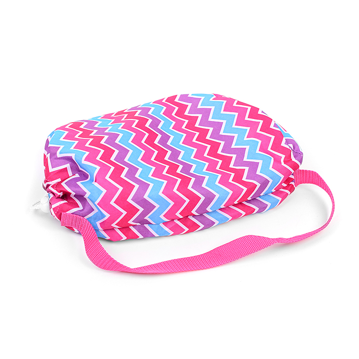 Фото к товару Набор аксессуаров для кукол (стульчик для кормления, коляска, кроватка, сумка), цвет розовый зигзаг Набор аксессуаров для кукол (стульчик для кормления, коляска, кроватка, сумка), цвет розовый зигзаг