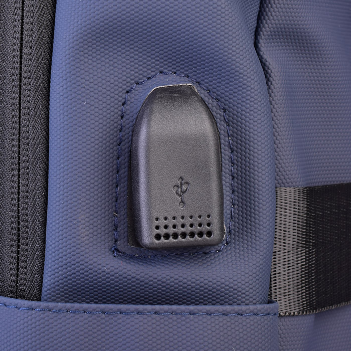 Рюкзак подростковый, 2 основных отделения на молнии, 1 передний карман на молнии, 2 боковых кармана