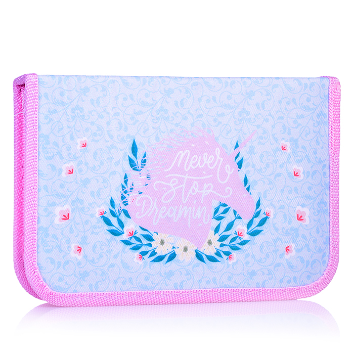 Фото к товару Пенал односекционный большой с откидной планкой печать на ткани "Маленькая принцесса" Пенал односекционный большой с откидной планкой печать на ткани "Маленькая принцесса"