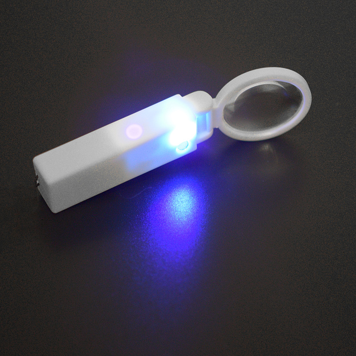 Фото к товару Игрушечный фонарик 00-2960 с лупой Игрушечный фонарик 00-2960 с лупой