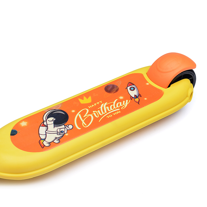 Фото к товару Самокат трёхколёсный ROCKET колёса световые PU, цвет желтый Самокат трёхколёсный ROCKET колёса световые PU, цвет желтый