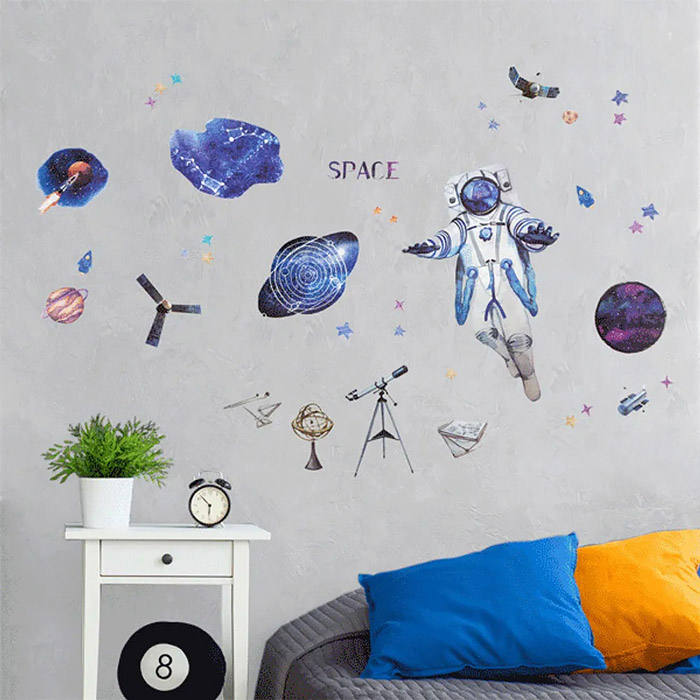 Фото к товару Интерьерная наклейка "В Космосе" 60x90 см, ПВХ,в пластиковом пакете с блистерным подвесом Интерьерная наклейка "В Космосе" 60x90 см, ПВХ,в пластиковом пакете с блистерным подвесом