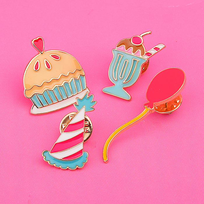 Фото к товару Набор значков "Birthday party" эмалированные, размер изделий: колпачок 1,6x2,8 см, шарик 1,2x4,4 см, Набор значков "Birthday party" эмалированные, размер изделий: колпачок 1,6x2,8 см, шарик 1,2x4,4 см,