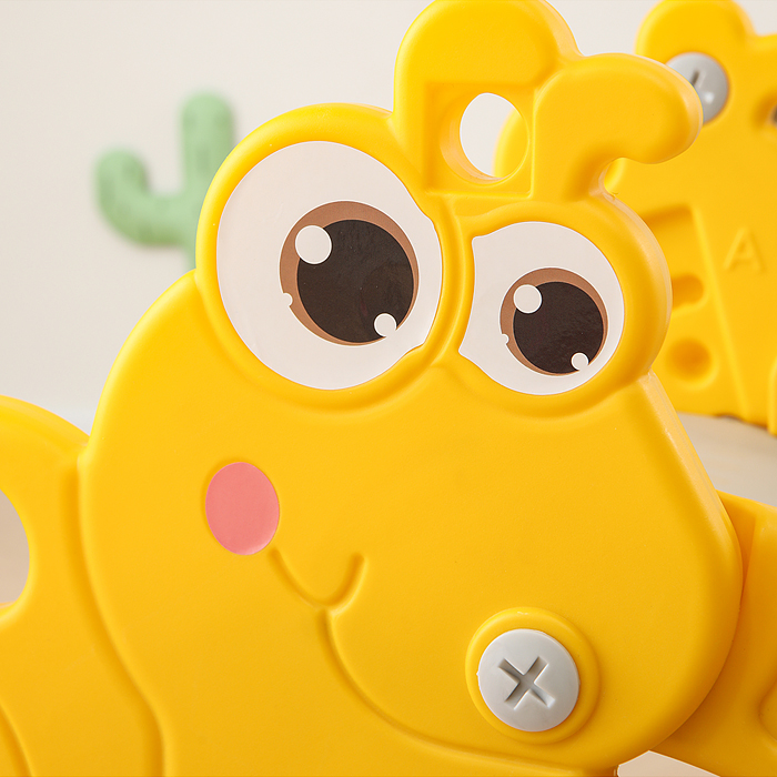 Фото к товару Горка детская UT0106 "Улитка" (цвет желтый) Горка детская UT0106 "Улитка" (цвет желтый)