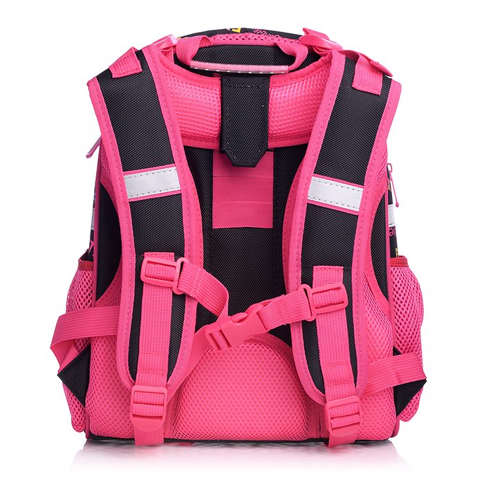 Фото к товару Рюкзак каркасный "Барби" формованный из полимеров, материал: нейлон, полиэстер, полноцветная Рюкзак каркасный "Барби" формованный из полимеров, материал: нейлон, полиэстер, полноцветная