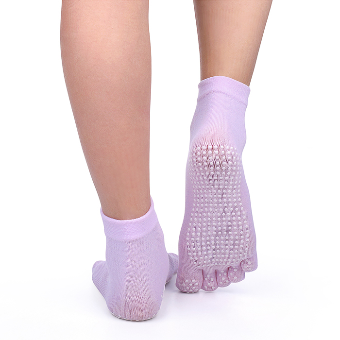 Фото к товару Спортивные следки для занятий йогой Спортивные следки для занятий йогой