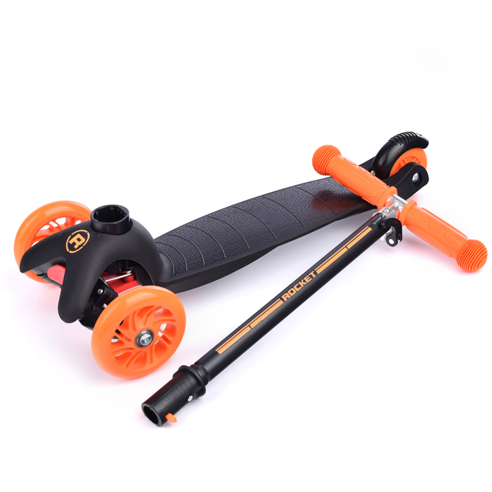 Фото к товару Самокат трёхколёсный ROCKET колёса световые PU, цвет оранжево-черный Самокат трёхколёсный ROCKET колёса световые PU, цвет оранжево-черный