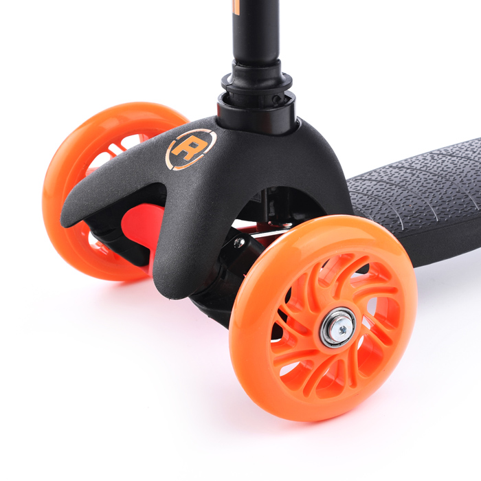 Фото к товару Самокат трёхколёсный ROCKET колёса световые PU, цвет оранжево-черный Самокат трёхколёсный ROCKET колёса световые PU, цвет оранжево-черный