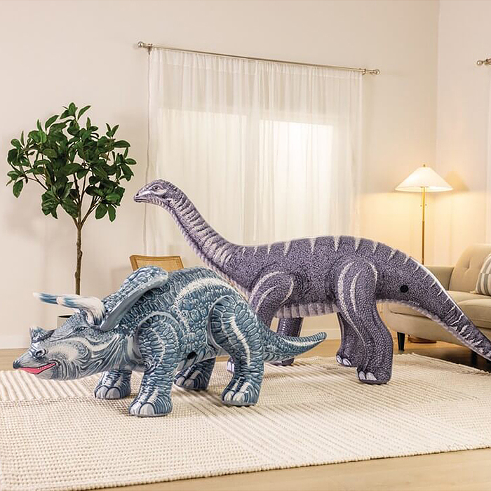 Фото к товару Игрушка надувная "Динозавр" от 3-8 лет, Трицератопс или Бронтозавр в ассортименте, 48594NP INTEX Игрушка надувная "Динозавр" от 3-8 лет, Трицератопс или Бронтозавр в ассортименте, 48594NP INTEX