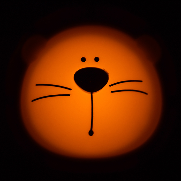 Погремушка Y0014-3 "Львенок" на батарейках, в коробке