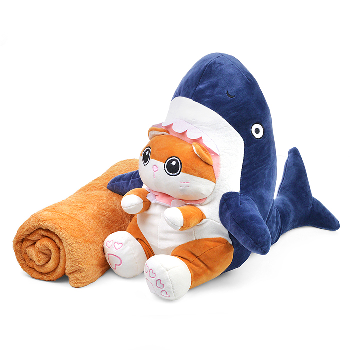 Мягкая игрушка М1219 "Кот" в костюме акулы, с пледом, 45 см.