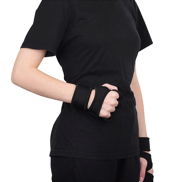 Фото к товару Спортивный бандаж для запястья L Спортивный бандаж для запястья L