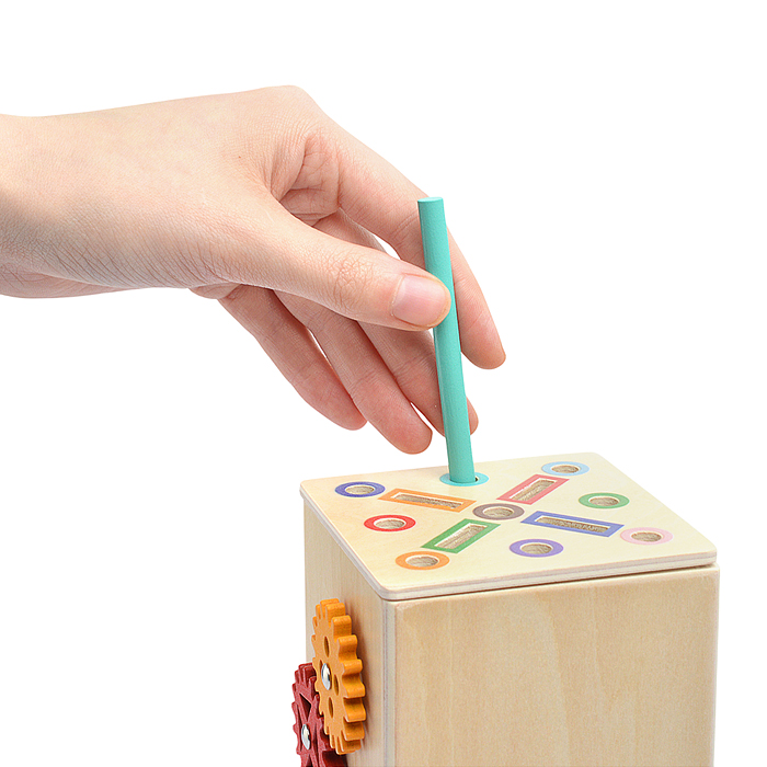 Фото к товару Игра развивающая D2024 "Сортер с шестеренками" Игра развивающая D2024 "Сортер с шестеренками"