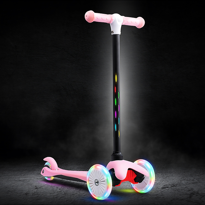 Фото к товару Самокат 3-х колесный ROCKET,колеса PU со светом, светящаяся стойка, ABEC 7, розовый Самокат 3-х колесный ROCKET,колеса PU со светом, светящаяся стойка, ABEC 7, розовый