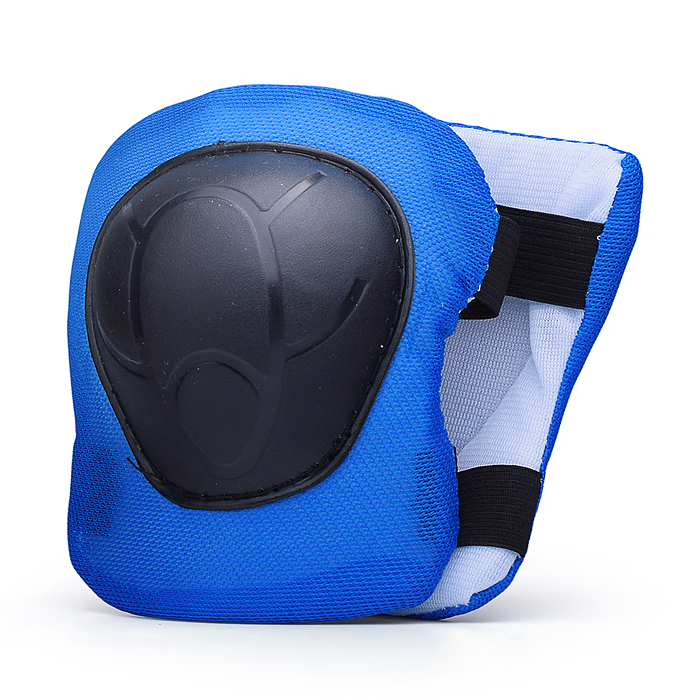 Фото к товару Ролики детские, размер S, синие (со шлемом и защитным снаряжением) Ролики детские, размер S, синие (со шлемом и защитным снаряжением)