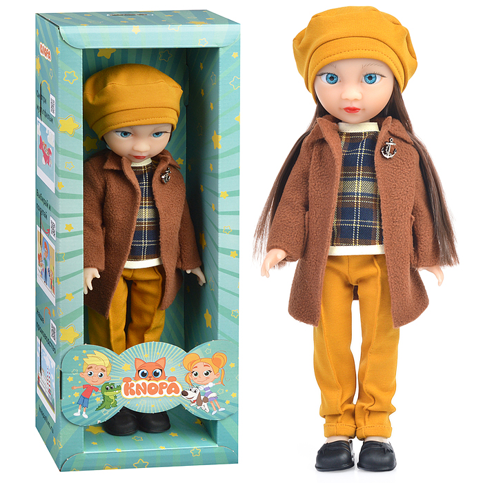 Кукла Викки в парке. 