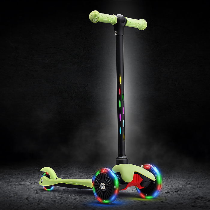 Фото к товару Самокат 3-х колесный ROCKET,колеса PU со светом, светящаяся стойка, ABEC 7, зеленый Самокат 3-х колесный ROCKET,колеса PU со светом, светящаяся стойка, ABEC 7, зеленый