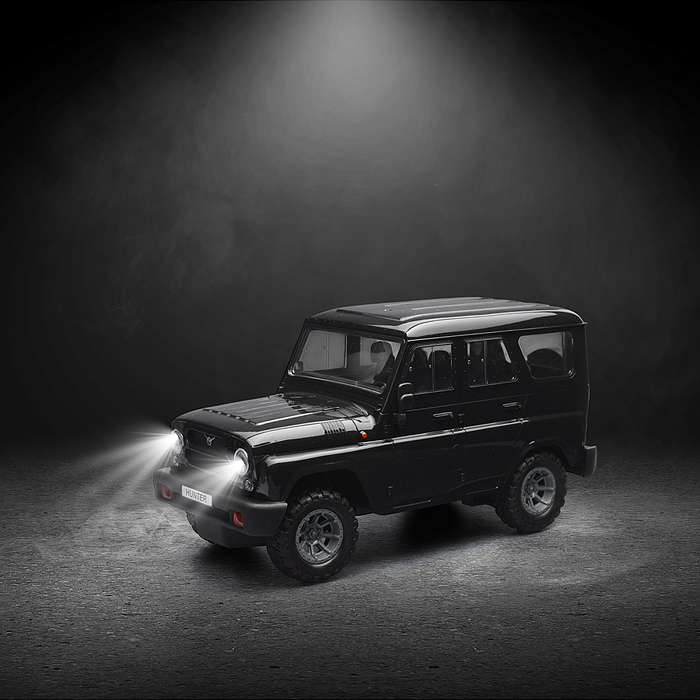 Фото к товару Машина UAZ Hunter 30 см, р/у (свет, черный) в коробке Машина UAZ Hunter 30 см, р/у (свет, черный) в коробке
