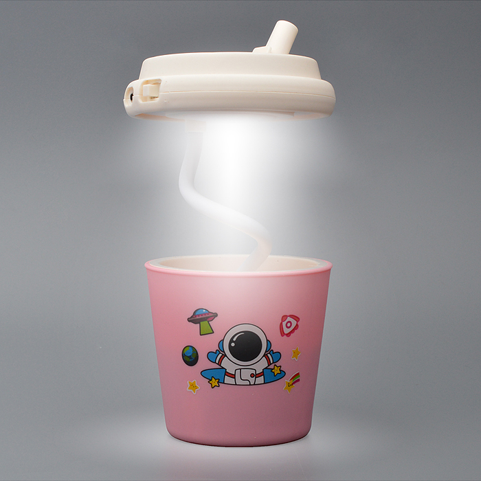 Фото к товару Фонарик-светильник игрушечный 358H "Стакан. Космонавт" в коробке Фонарик-светильник игрушечный 358H "Стакан. Космонавт" в коробке