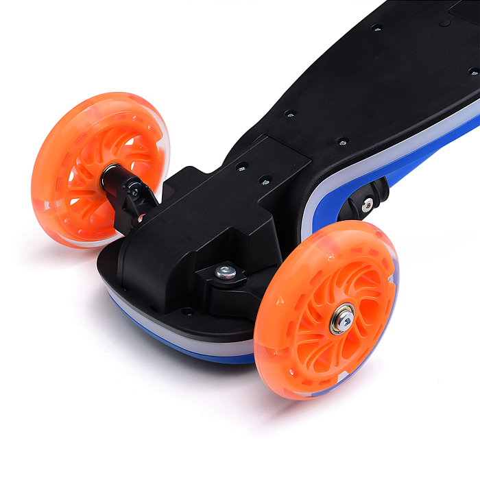 Фото к товару Самокат трёхколёсный R0198 ROCKET колёса световые PU, цвет синий Самокат трёхколёсный R0198 ROCKET колёса световые PU, цвет синий