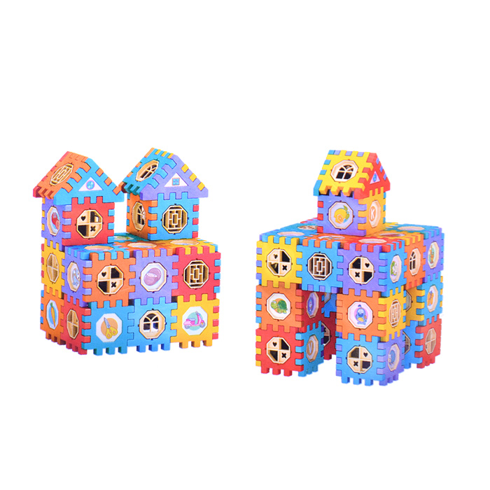 Фото к товару Конструктор HL-11 "Замок" (76 дет.) в коробке Конструктор HL-11 "Замок" (76 дет.) в коробке