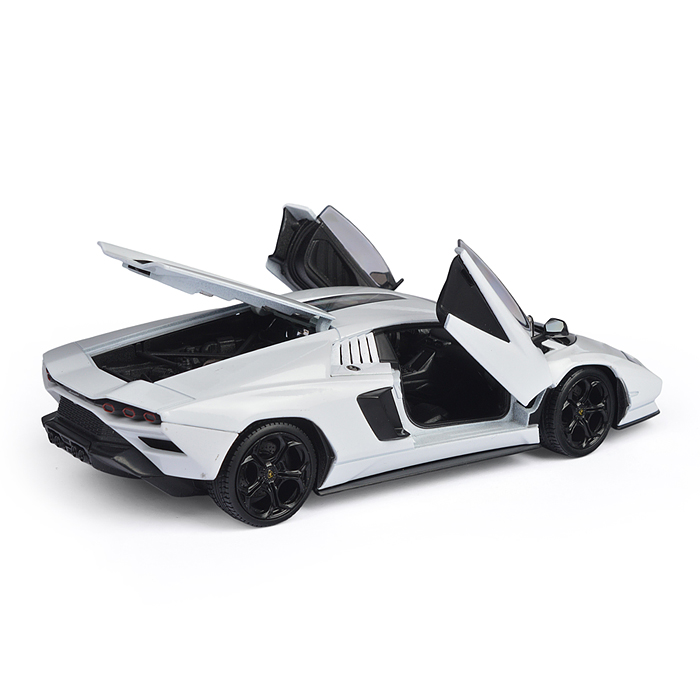 Фото к товару Машинка 1:24 Lamborghini Countach LPI 800-4, белый Машинка 1:24 Lamborghini Countach LPI 800-4, белый