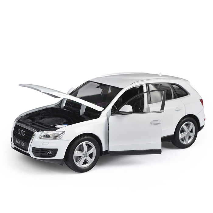 Фото к товару Машинка 1:24 Audi Q5, белый Машинка 1:24 Audi Q5, белый