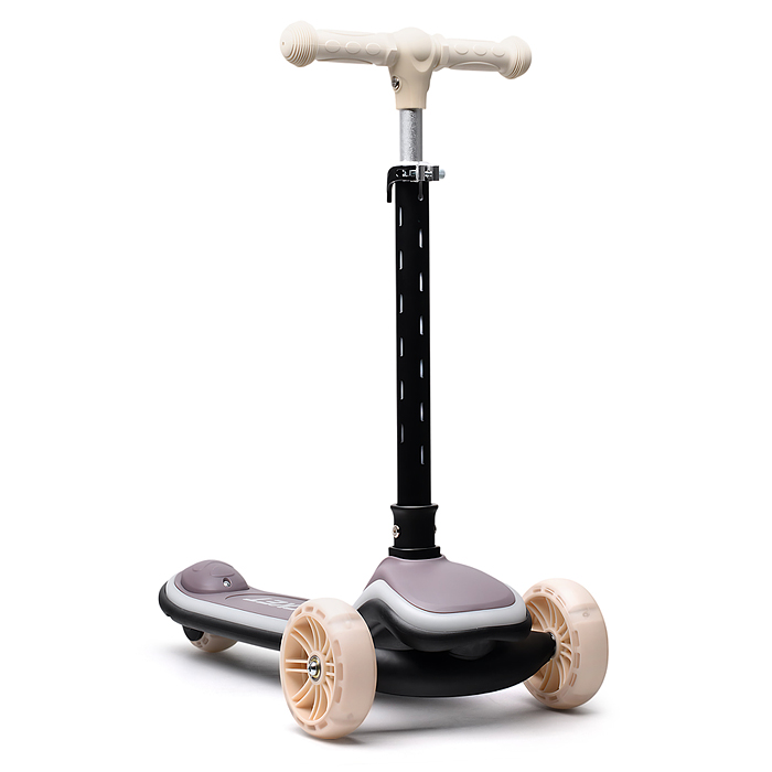 Фото к товару Самокат трёхколёсный R0200 ROCKET светящиеся колеса PU, дека, рулевая стойка, цвет серый Самокат трёхколёсный R0200 ROCKET светящиеся колеса PU, дека, рулевая стойка, цвет серый