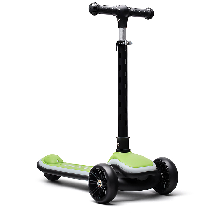 Фото к товару Самокат трёхколёсный R0200 ROCKET светящиеся колеса PU, дека, рулевая стойка, цвет черно-зеленый Самокат трёхколёсный R0200 ROCKET светящиеся колеса PU, дека, рулевая стойка, цвет черно-зеленый