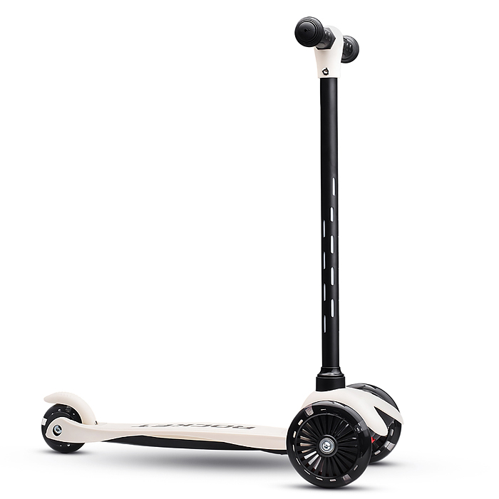 Фото к товару Самокат 3-х колесный ROCKET,колеса PU со светом, светящаяся стойка, ABEC 7, белый Самокат 3-х колесный ROCKET,колеса PU со светом, светящаяся стойка, ABEC 7, белый