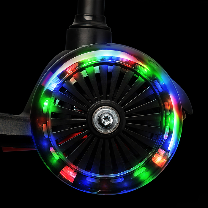 Фото к товару Самокат 3-х колесный ROCKET,колеса PU со светом, светящаяся стойка, ABEC 7, черный Самокат 3-х колесный ROCKET,колеса PU со светом, светящаяся стойка, ABEC 7, черный