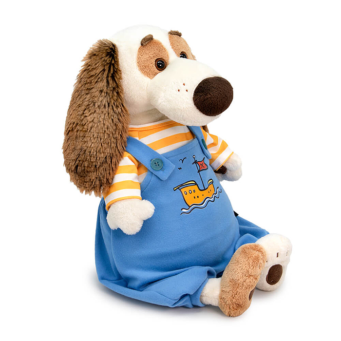 Собака Бартоломей в комбинезоне с корабликом