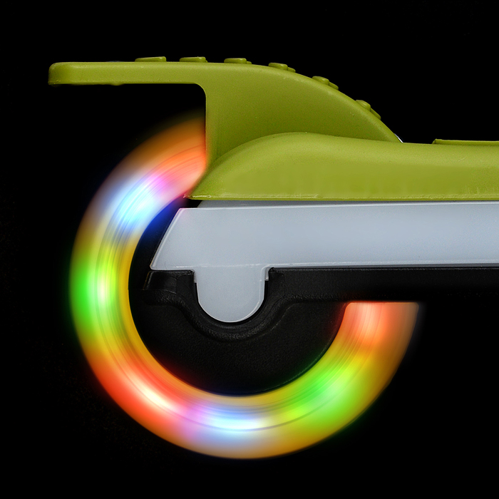 Фото к товару Самокат трёхколёсный R0198 ROCKET колёса световые PU, цвет зелёный Самокат трёхколёсный R0198 ROCKET колёса световые PU, цвет зелёный