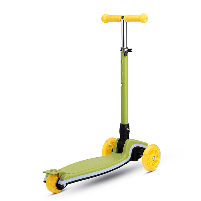 Фото к товару Самокат трёхколёсный R0198 ROCKET колёса световые PU, цвет зелёный Самокат трёхколёсный R0198 ROCKET колёса световые PU, цвет зелёный