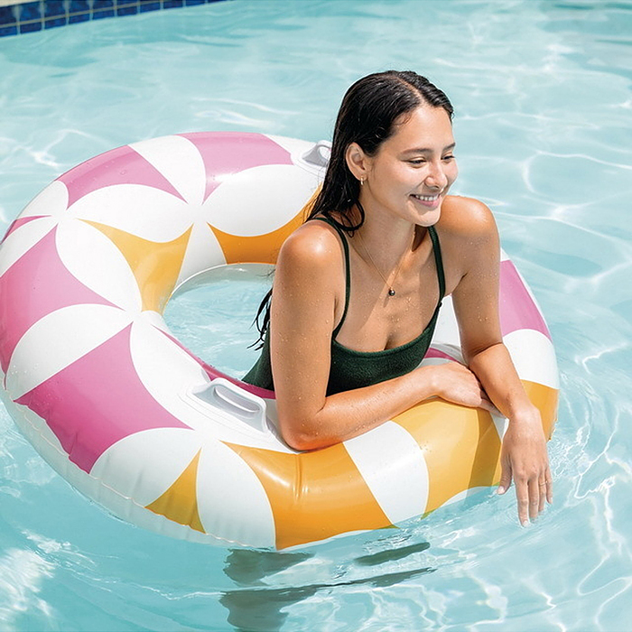 Фото к товару Круг для плавания d=114 см, от 9 лет, цвета МИКС, 56269NP INTEX Круг для плавания d=114 см, от 9 лет, цвета МИКС, 56269NP INTEX