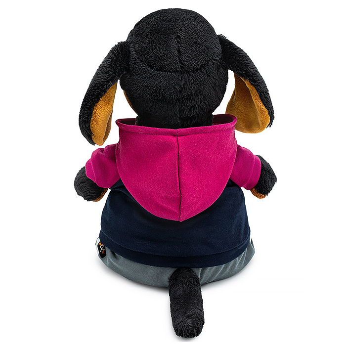 Собака Ваксон в костюме в стиле спорт-шик