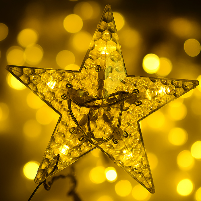 Фото к товару Электрогирлянда-занавес "Звёзды" (6 больших и 6 маленьких пластиковых звёзд), теплый Электрогирлянда-занавес "Звёзды" (6 больших и 6 маленьких пластиковых звёзд), теплый