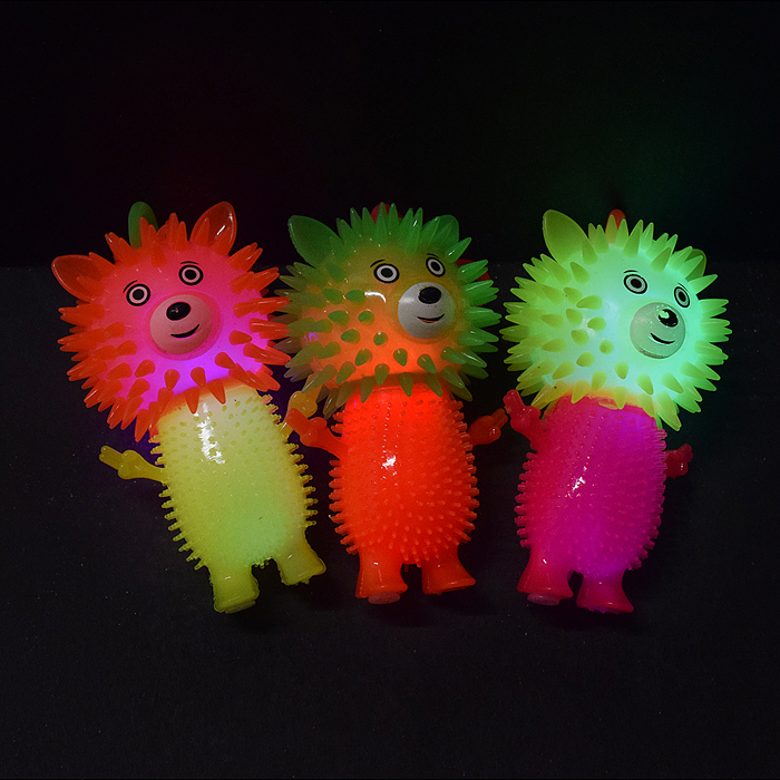 Фото к товару Игрушка-пищалка 00-6471 "Львенок" в коробке Игрушка-пищалка 00-6471 "Львенок" в коробке