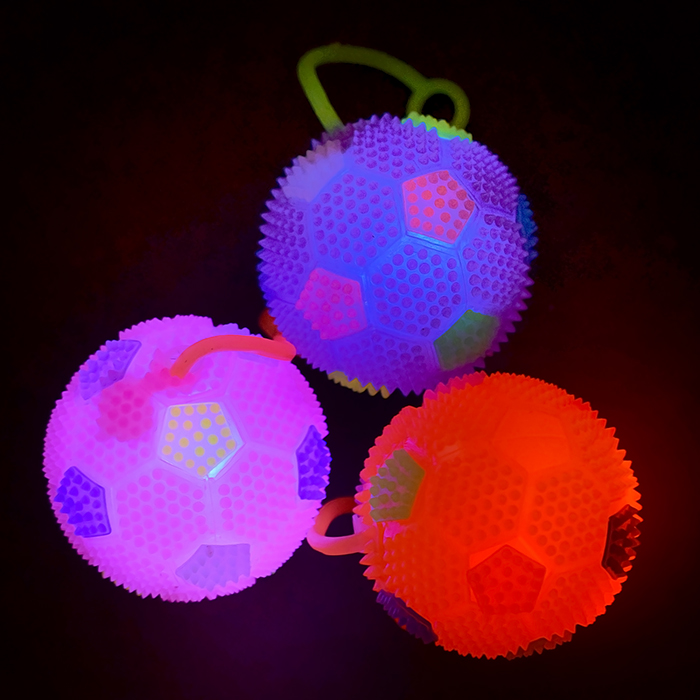 Фото к товару Мяч-ежик 00-1172 "Веселые кружочки" со светом, (6,5см) в коробке Мяч-ежик 00-1172 "Веселые кружочки" со светом, (6,5см) в коробке