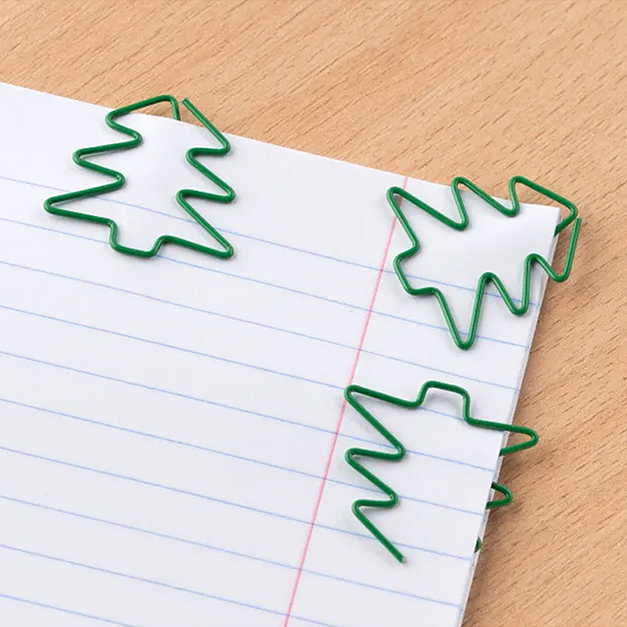 Фото к товару Скрепки-ёлочка L33 мм, 12 шт. пластиковая коробка, европодвес, зеленые Скрепки-ёлочка L33 мм, 12 шт. пластиковая коробка, европодвес, зеленые