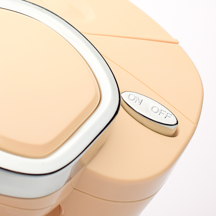 Фото к товару Бытовая техника A1008-3 "Кофемашина" с аксессуарами, бежевый , (свет, звук) в коробке Бытовая техника A1008-3 "Кофемашина" с аксессуарами, бежевый , (свет, звук) в коробке